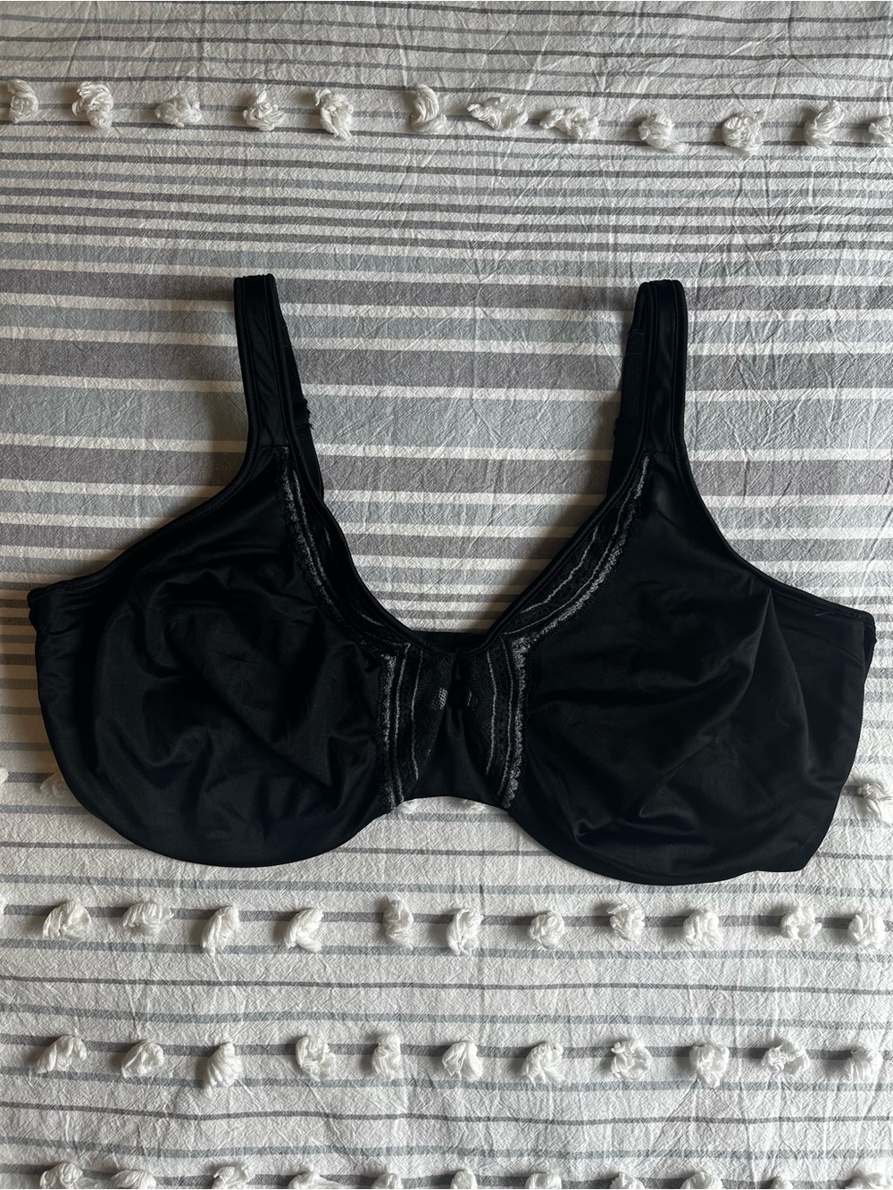 Olga Minimizer Underwire Bra with Lace Detail 40 DDD